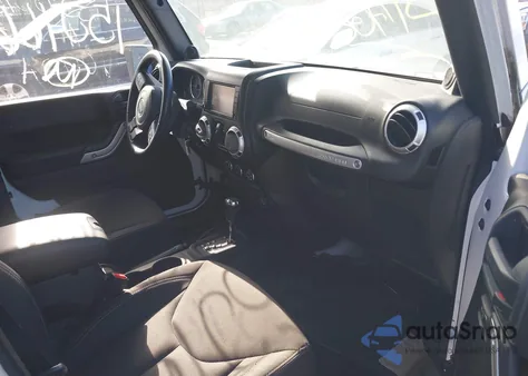 2013 Jeep Wrangler Unlimited Sahara из США, поврежденный, VIN 1C4BJWEG3DL693486